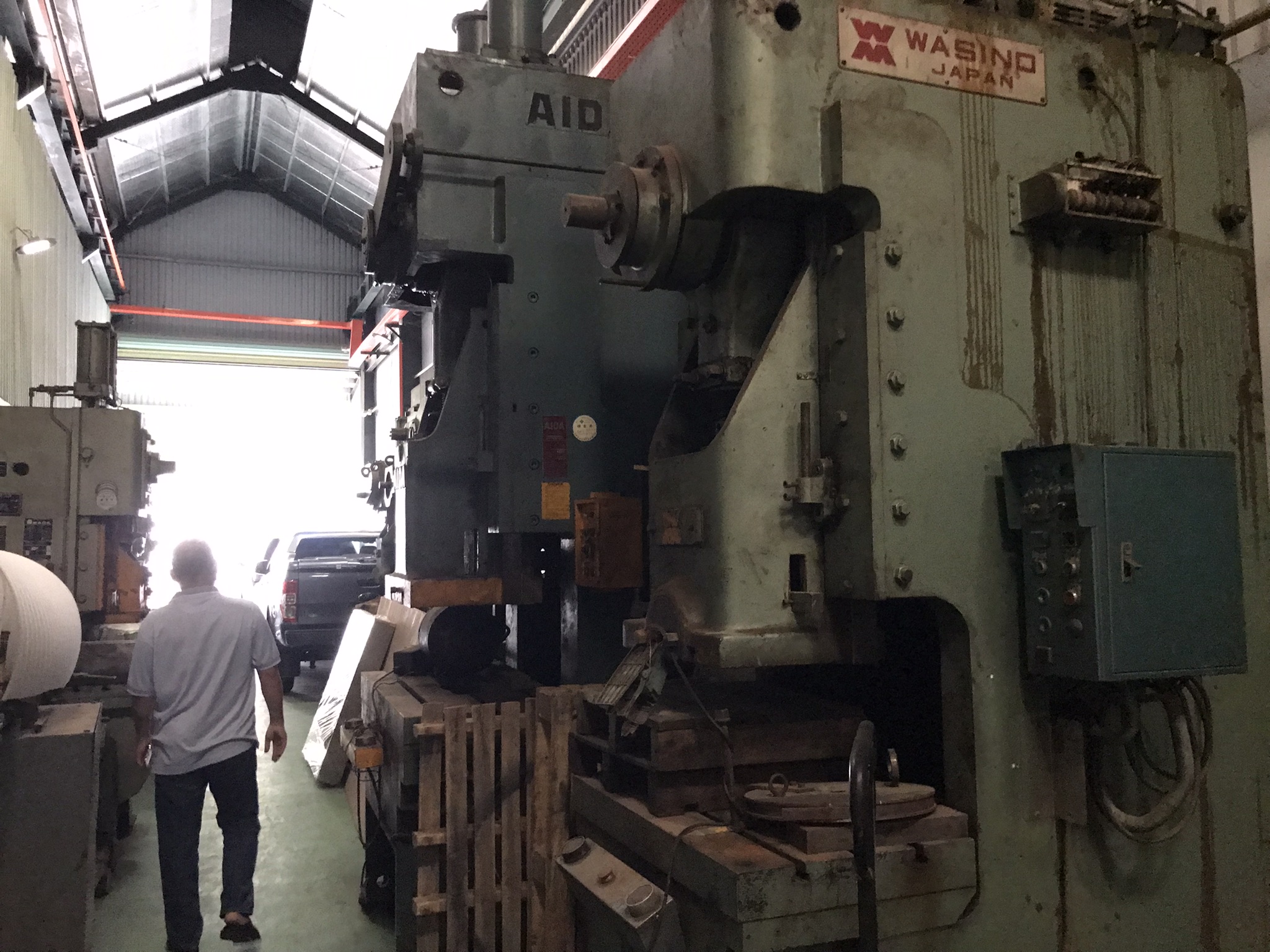 Stamping machine.JPEG